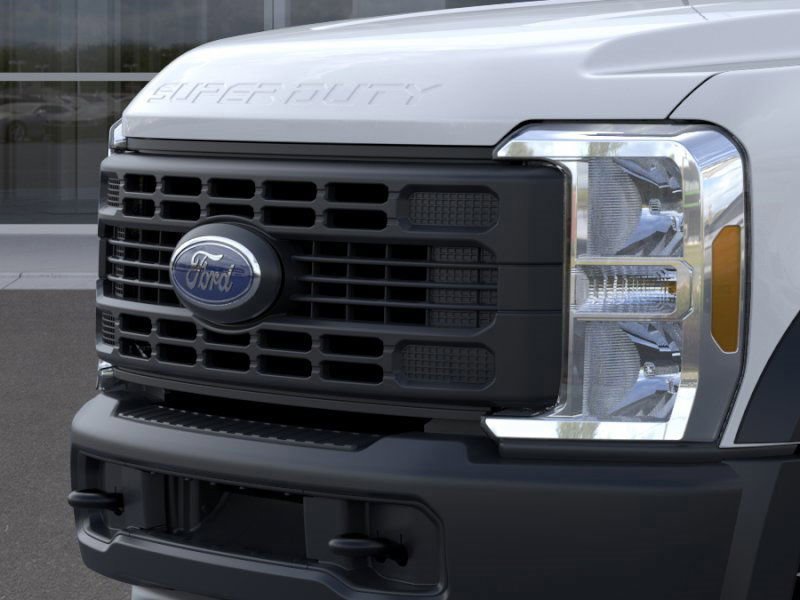 New 2025 Ford F550 2WD Regular Cab Super Duty image 17