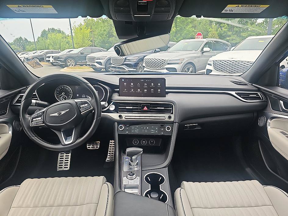 Used 2025 Genesis G70 2.5T w/ Sport Prestige Package RWD image 32