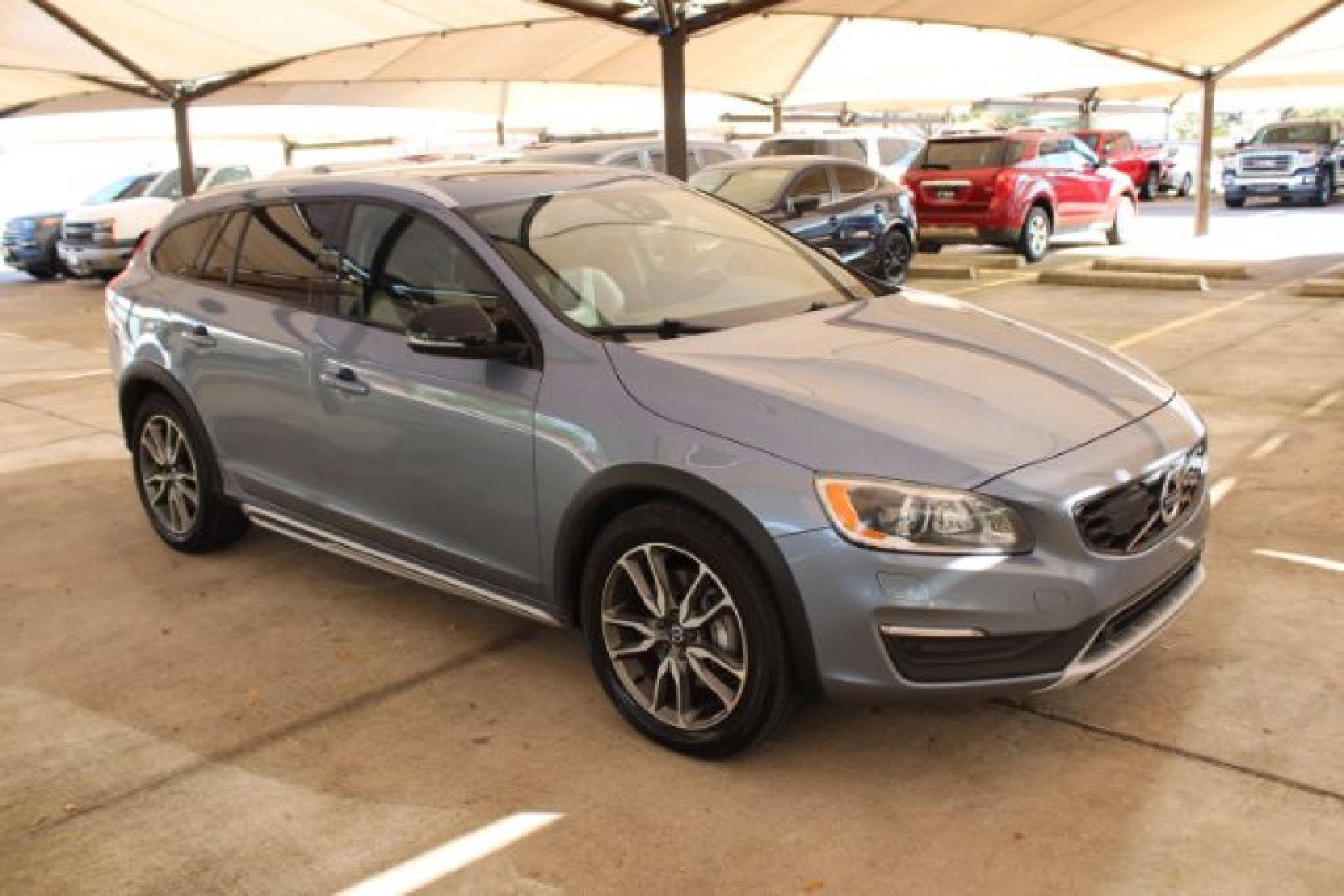 Used 2017 Volvo V60 T5 Cross Country Platinum