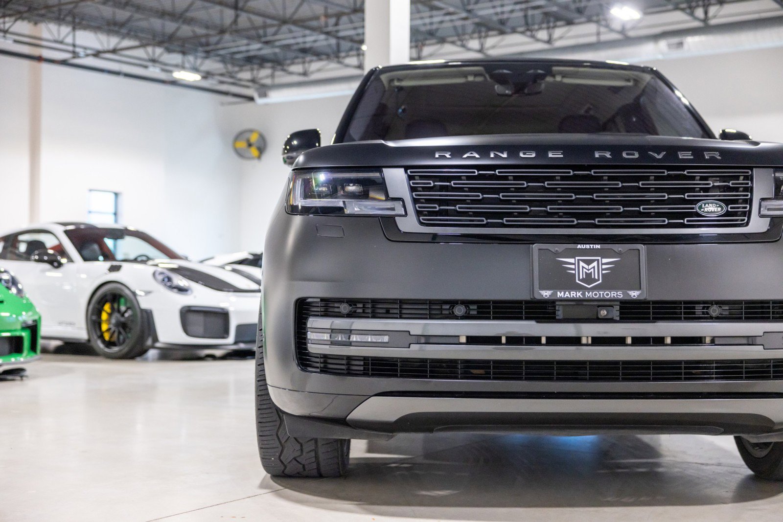 Used 2023 Land Rover Range Rover SE image 20