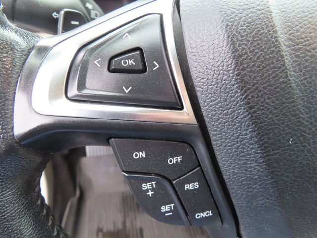 Used 2018 Ford Fusion SE w/ Fusion SE Technology Package image 19