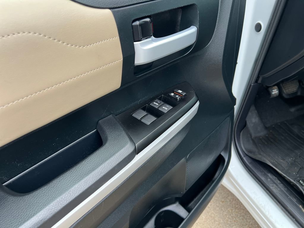 Used 2016 Toyota Tundra Limited w/ Limited Premium Package image 12