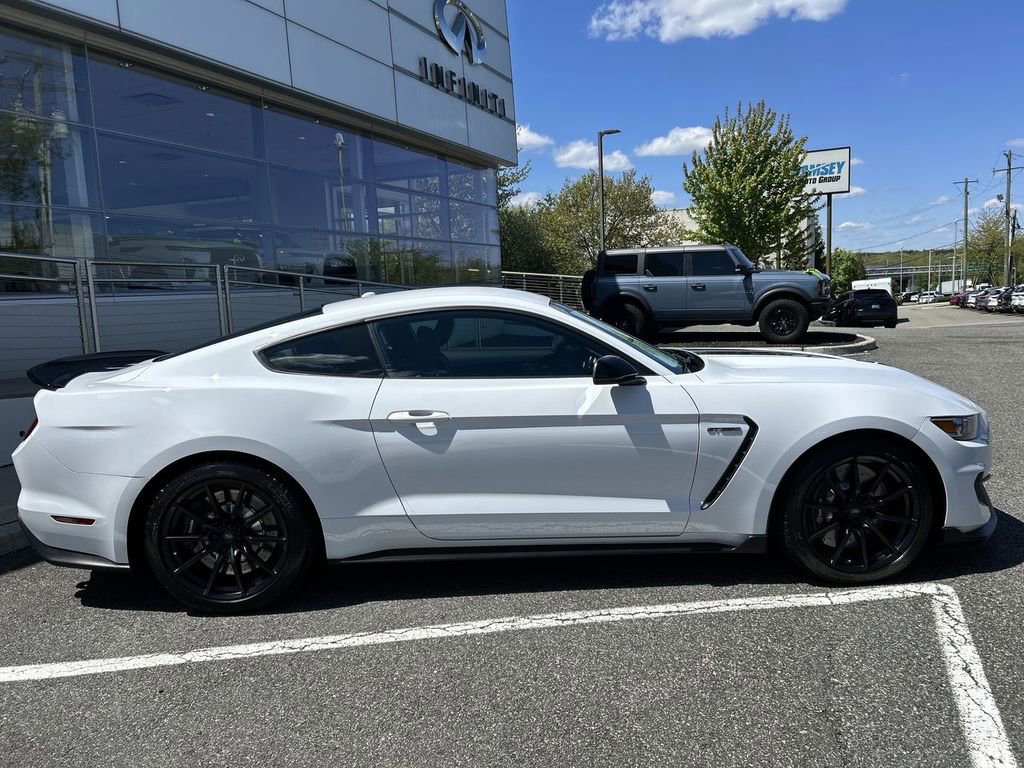 Used 2018 Ford Mustang Shelby GT350 w/ Convenience Package RWD image 8
