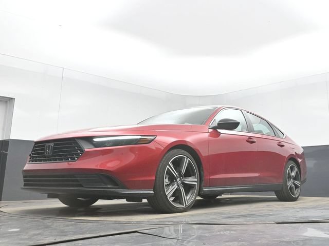 Used 2025 Honda Accord Sport image 30