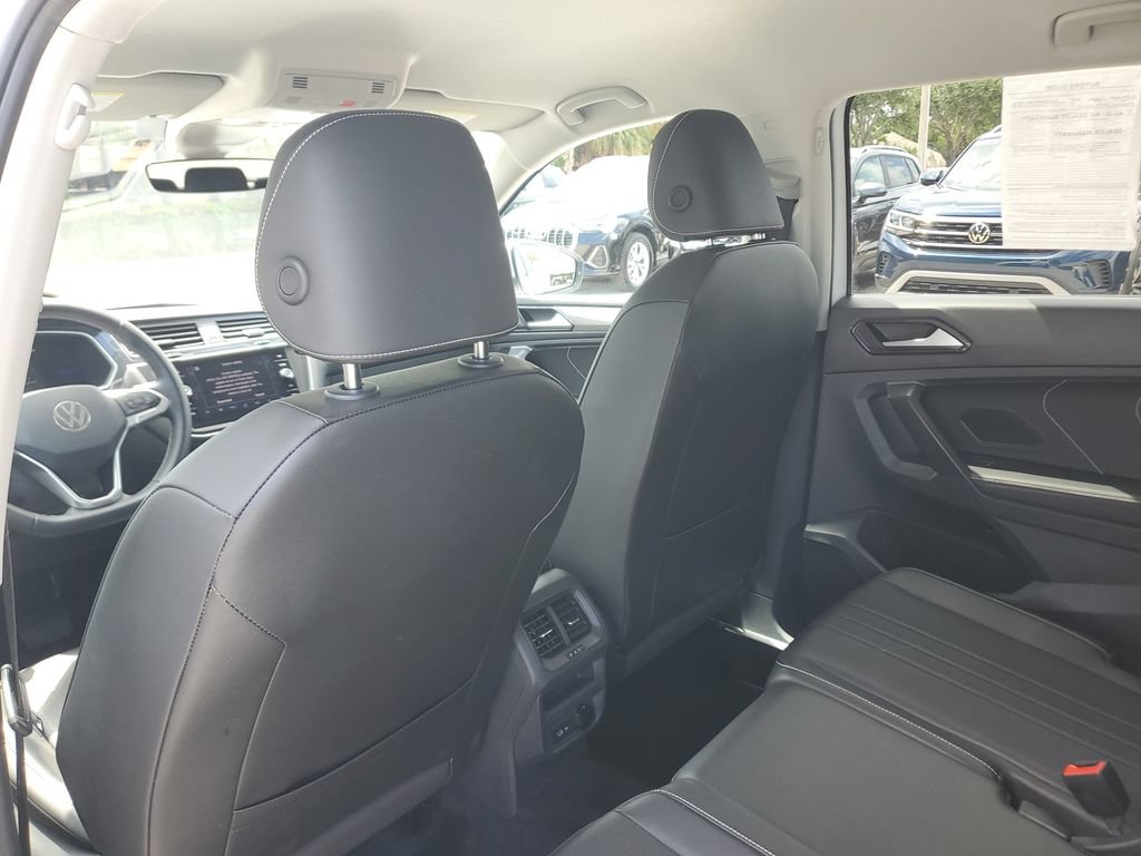 Certified 2023 Volkswagen Tiguan SE FWD image 17