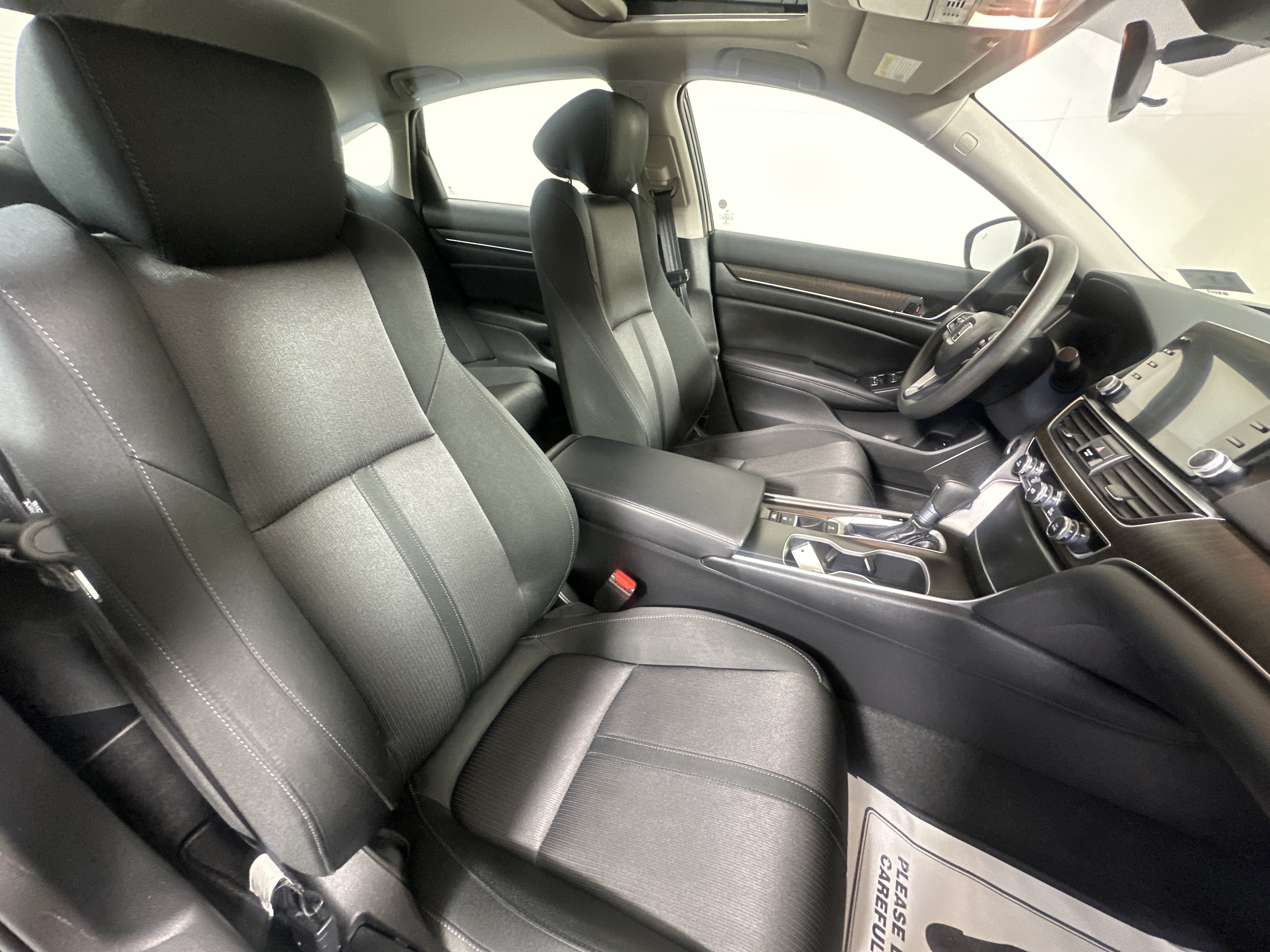 Used 2018 Honda Accord EX image 23
