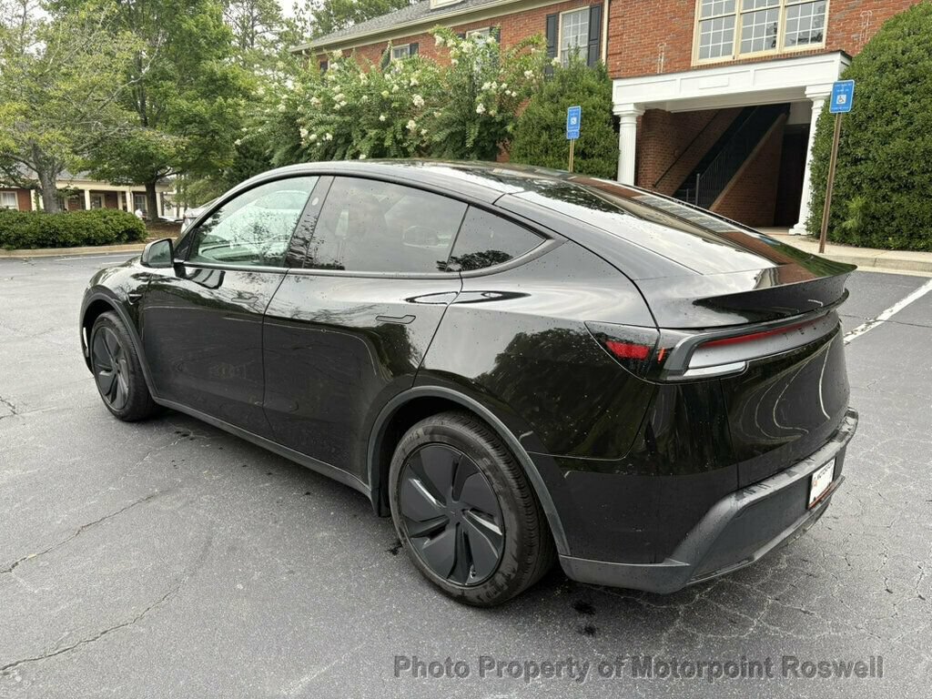 Used 2026 Tesla Model Y Long Range RWD image 8