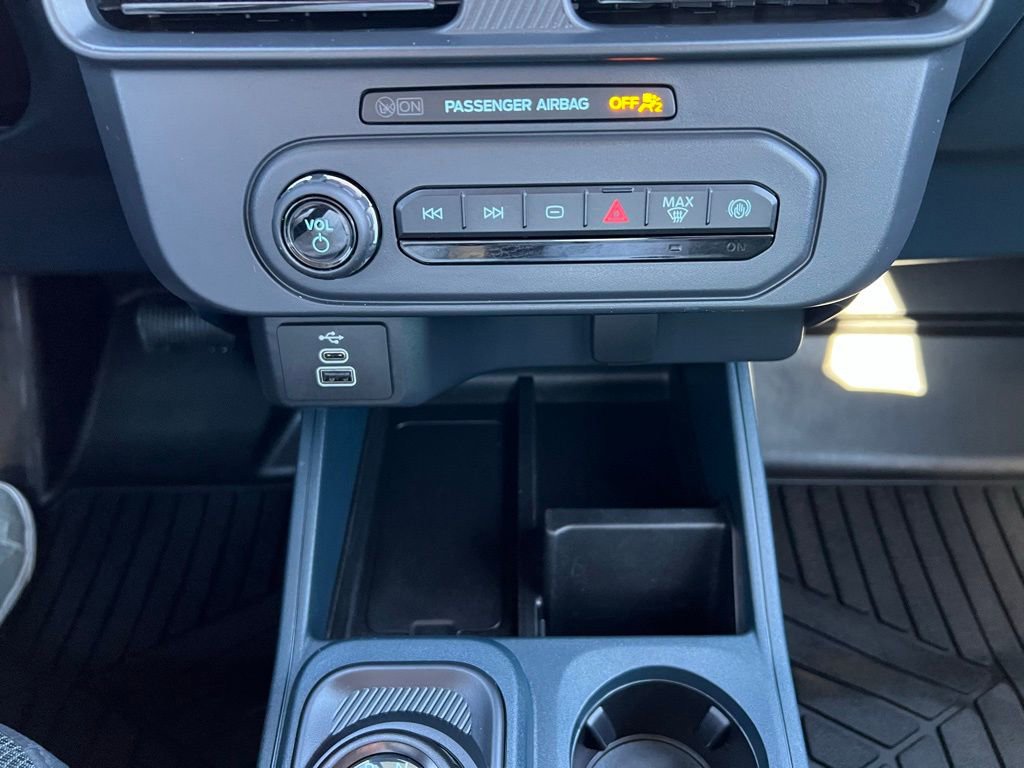 Used 2025 Ford Maverick XL image 27