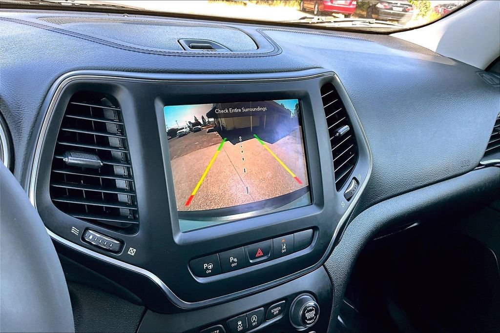 Used 2023 Jeep Cherokee Altitude Lux AWD/4WD image 29