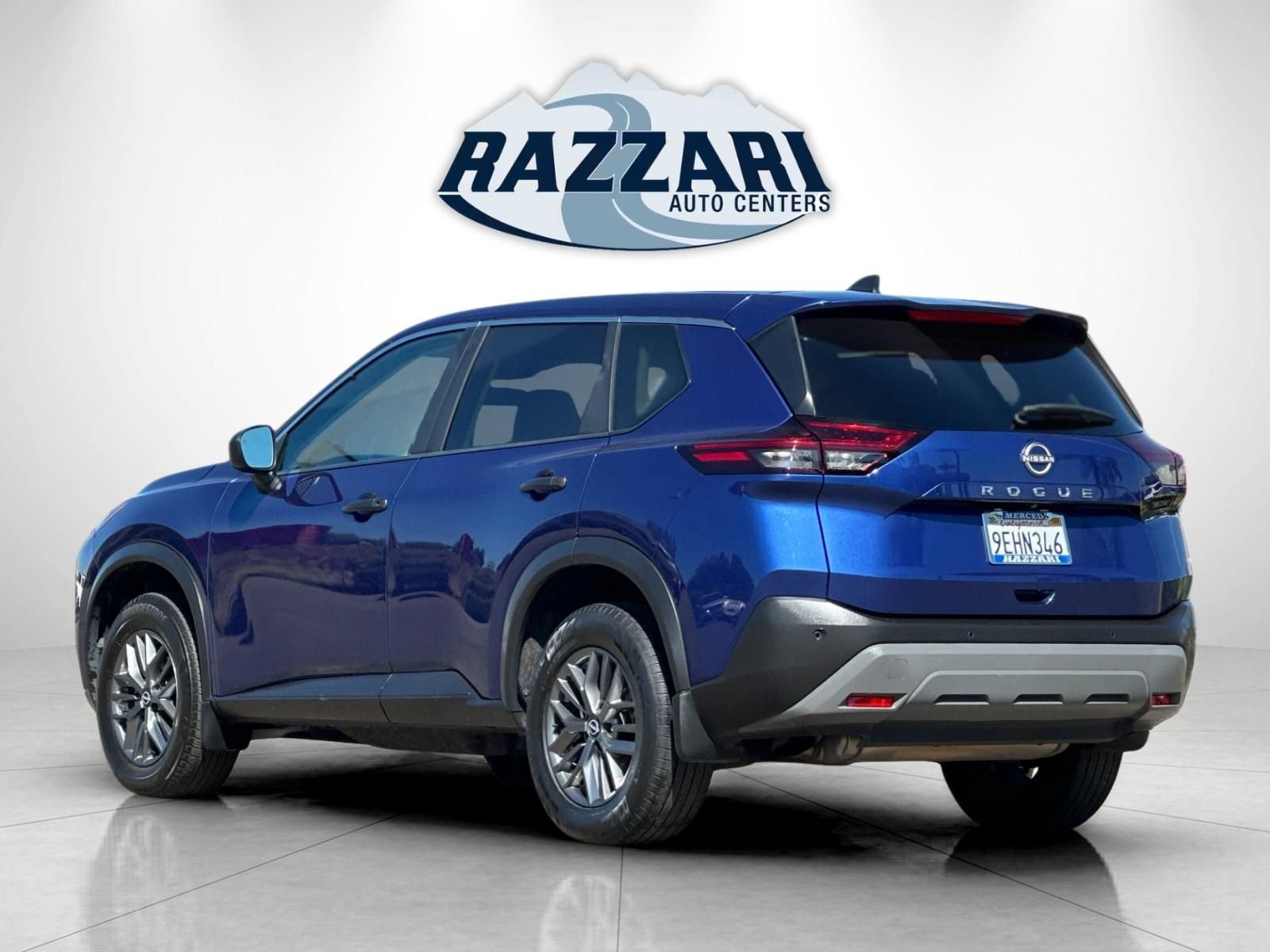 Used 2023 Nissan Rogue S FWD image 5