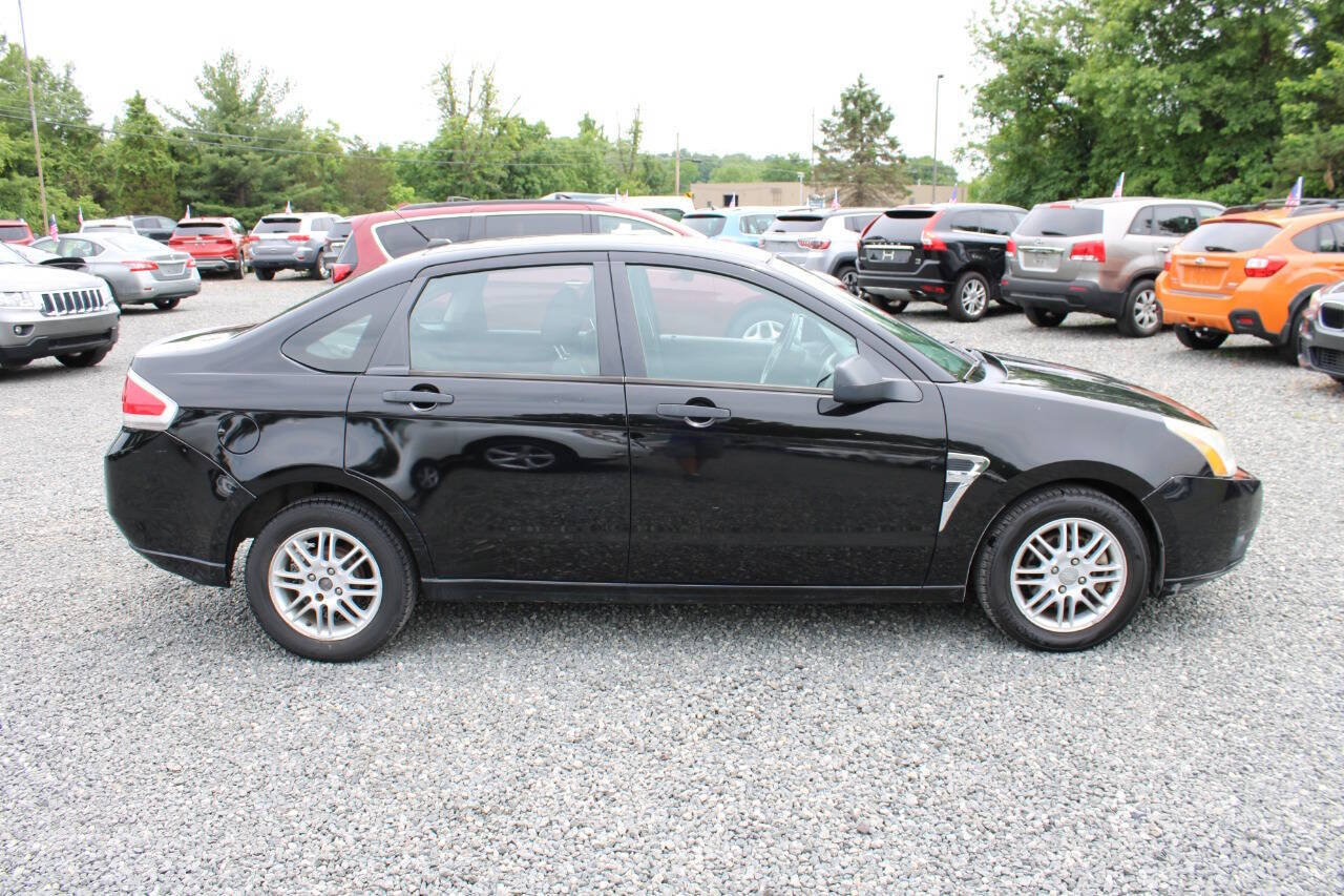 Used 2008 Ford Focus SE FWD image 6