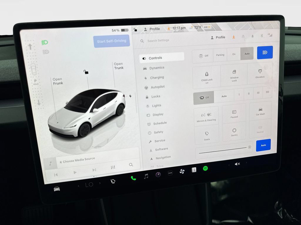 Used 2026 Tesla Model Y 2WD image 57