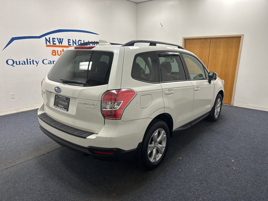 Used 2016 Subaru Forester 2.5i Premium w/ All-Weather Package AWD/4WD image 4
