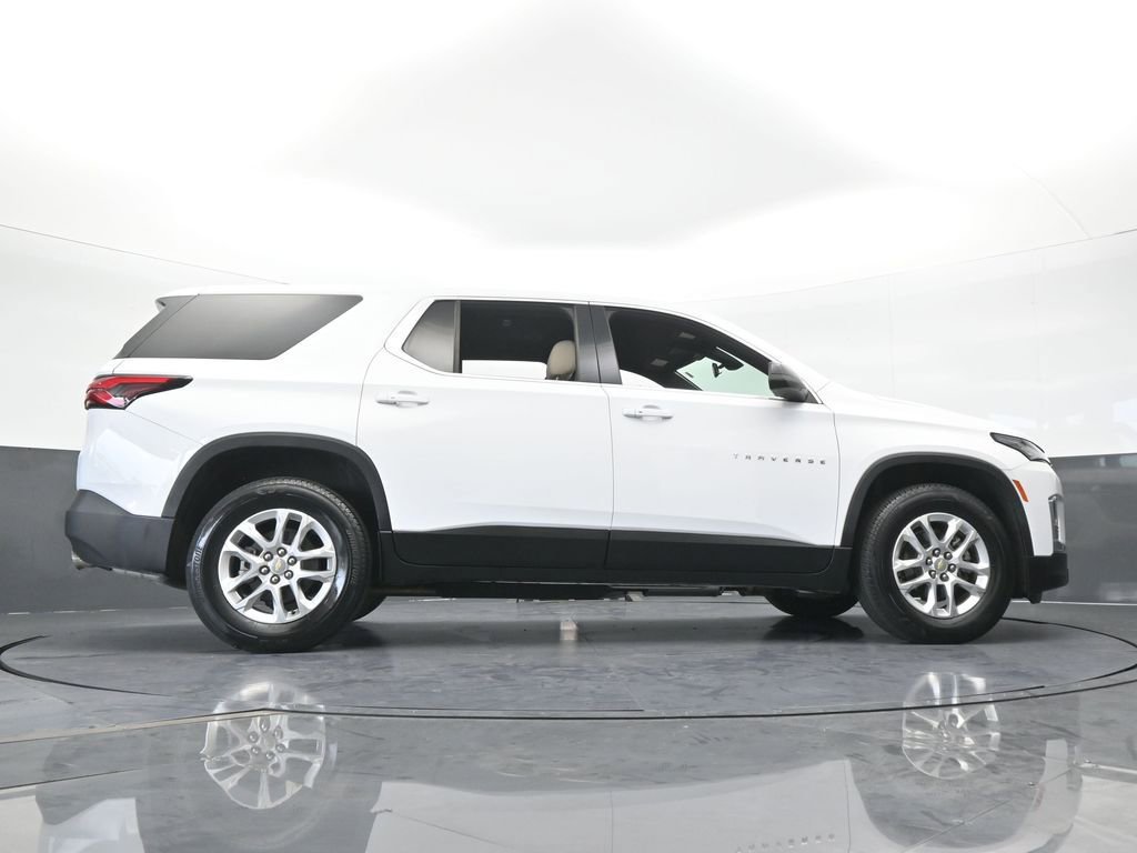 Used 2023 Chevrolet Traverse LS image 54