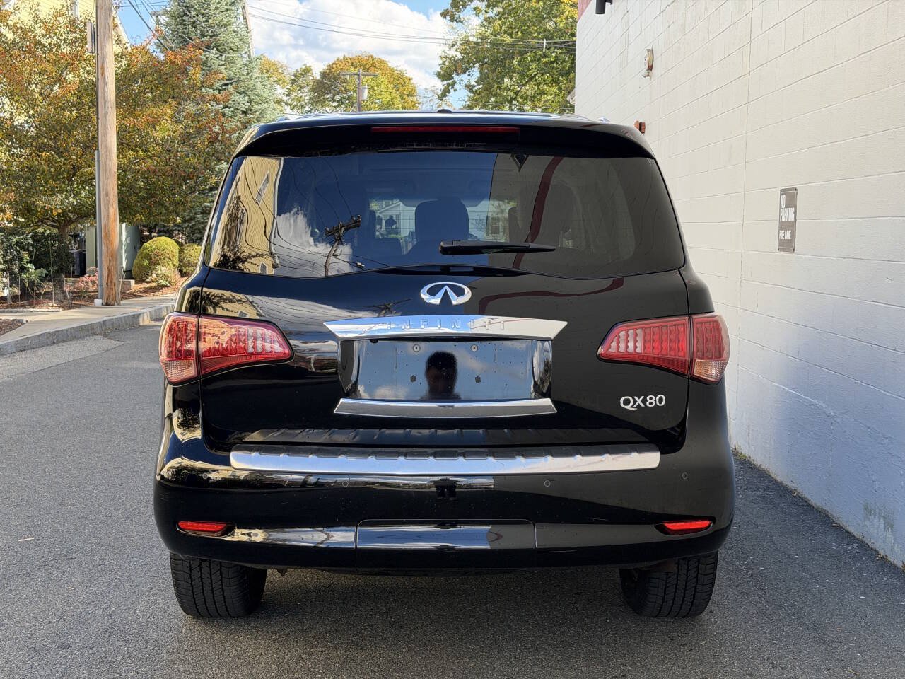 Used 2015 INFINITI QX80 4WD w/ Theater Package image 5