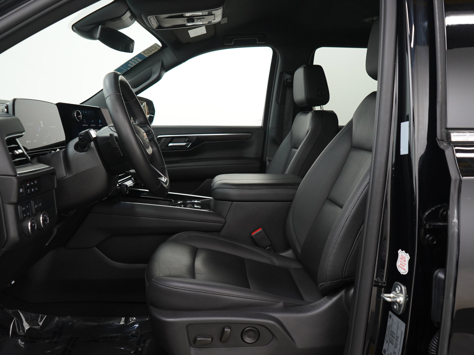 Used 2025 Chevrolet Tahoe LT AWD/4WD image 24