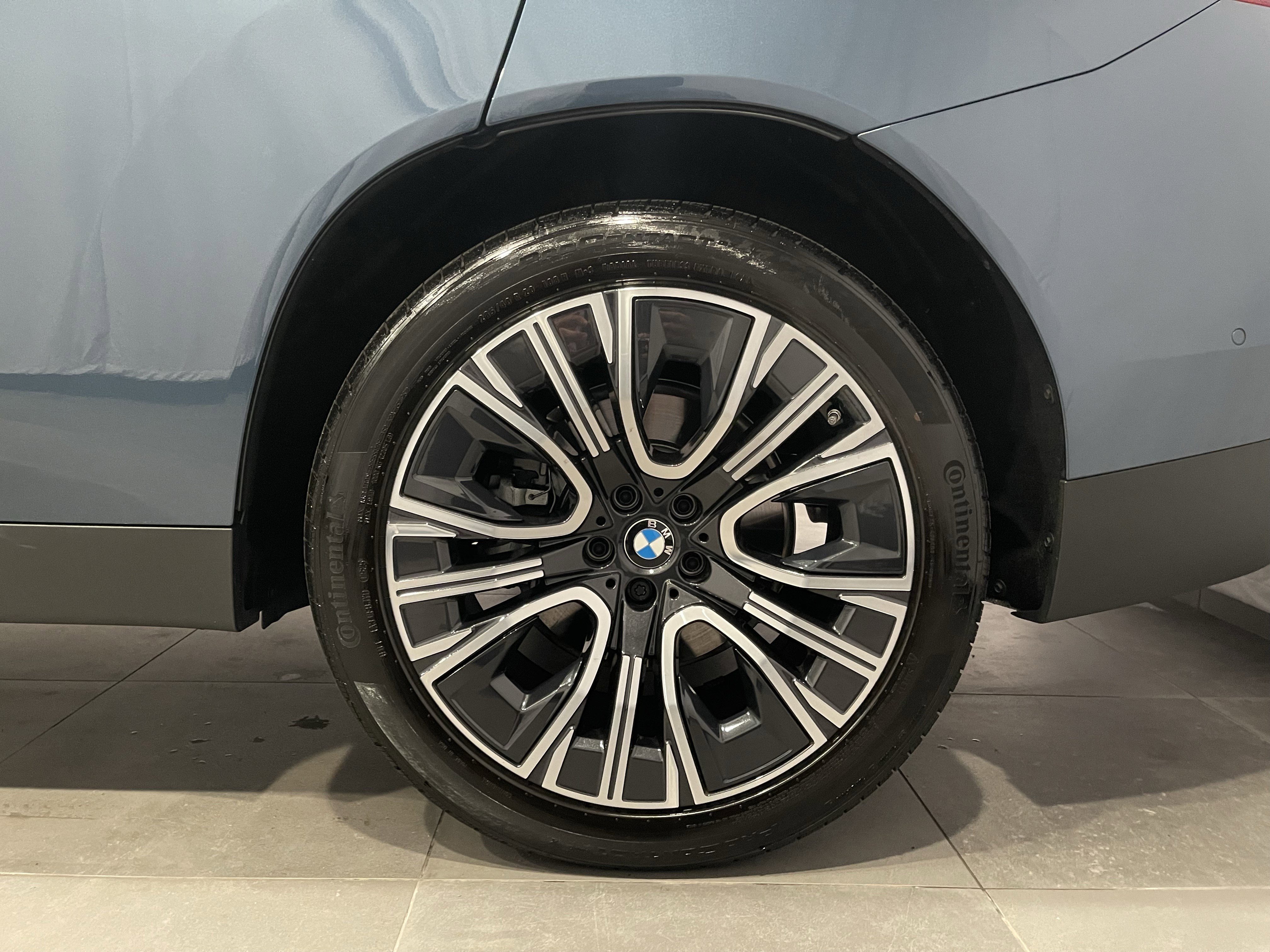 Certified 2025 BMW X3 xDrive30i w/ Convenience Package image 8