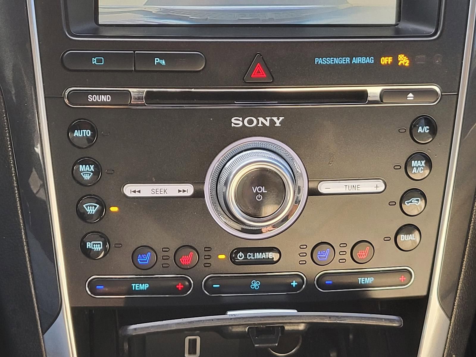 Used 2018 Ford Explorer Limited image 31