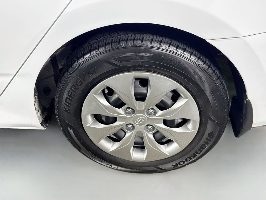 Used 2017 Hyundai Accent SE FWD image 28
