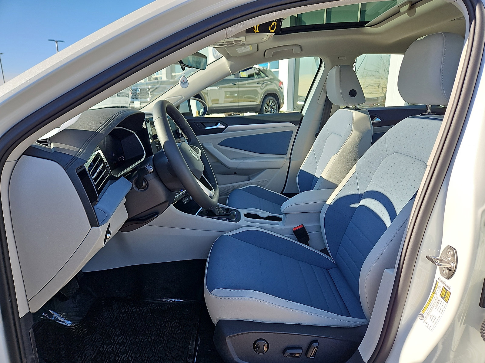 New 2026 Volkswagen Jetta SE image 10