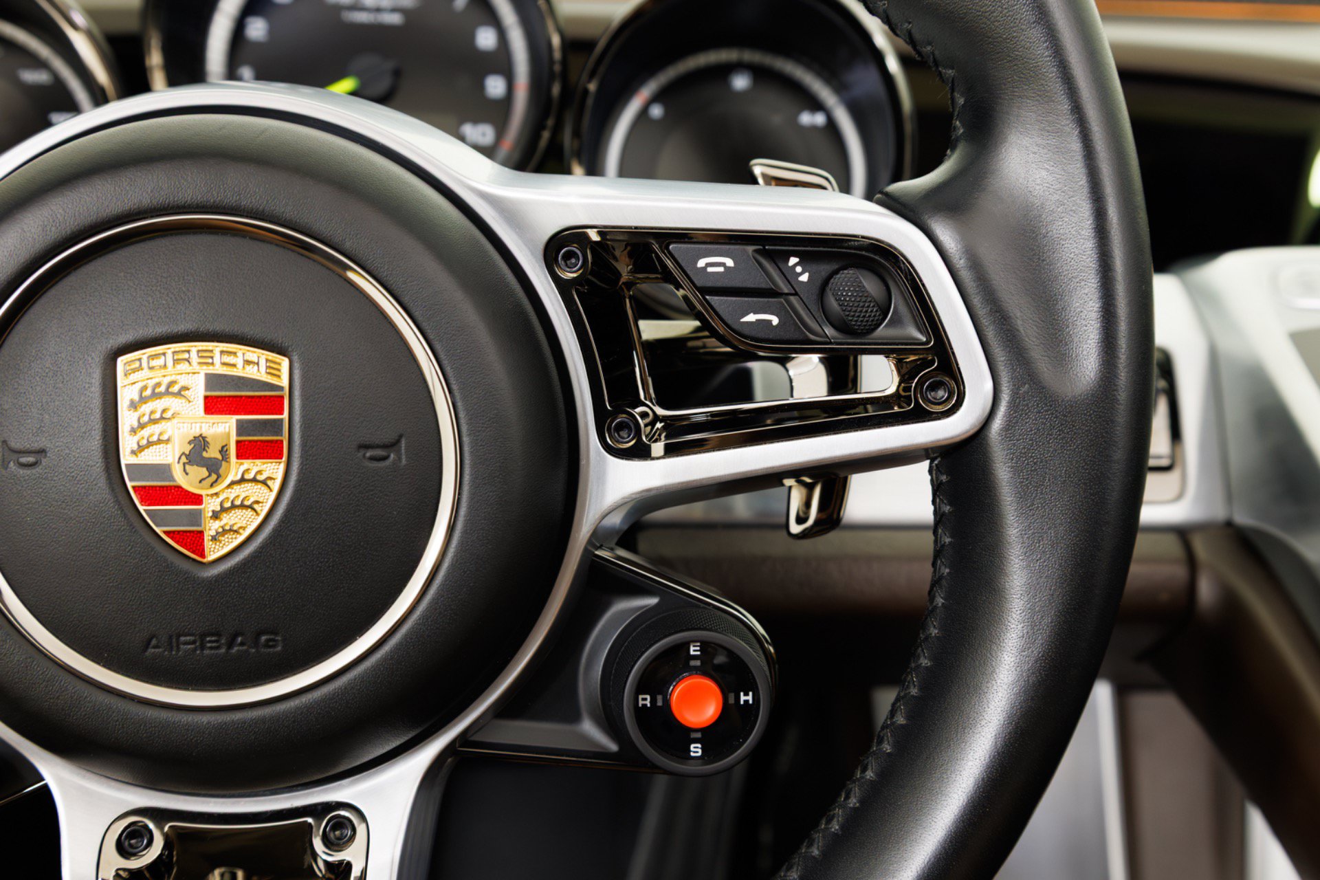 Used 2015 Porsche 918 Spyder AWD/4WD image 25