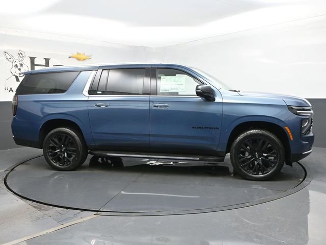 New 2025 Chevrolet Suburban Premier video 1