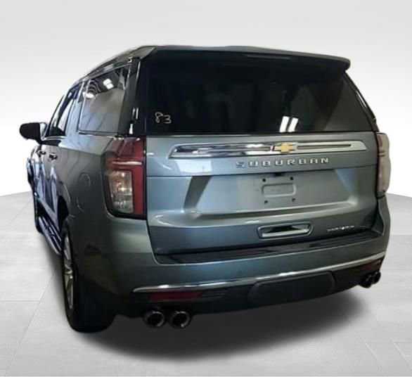 Used 2023 Chevrolet Suburban Premier RWD image 2