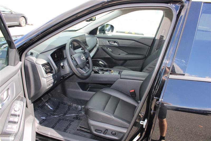 Used 2026 Nissan Rogue SL FWD image 10