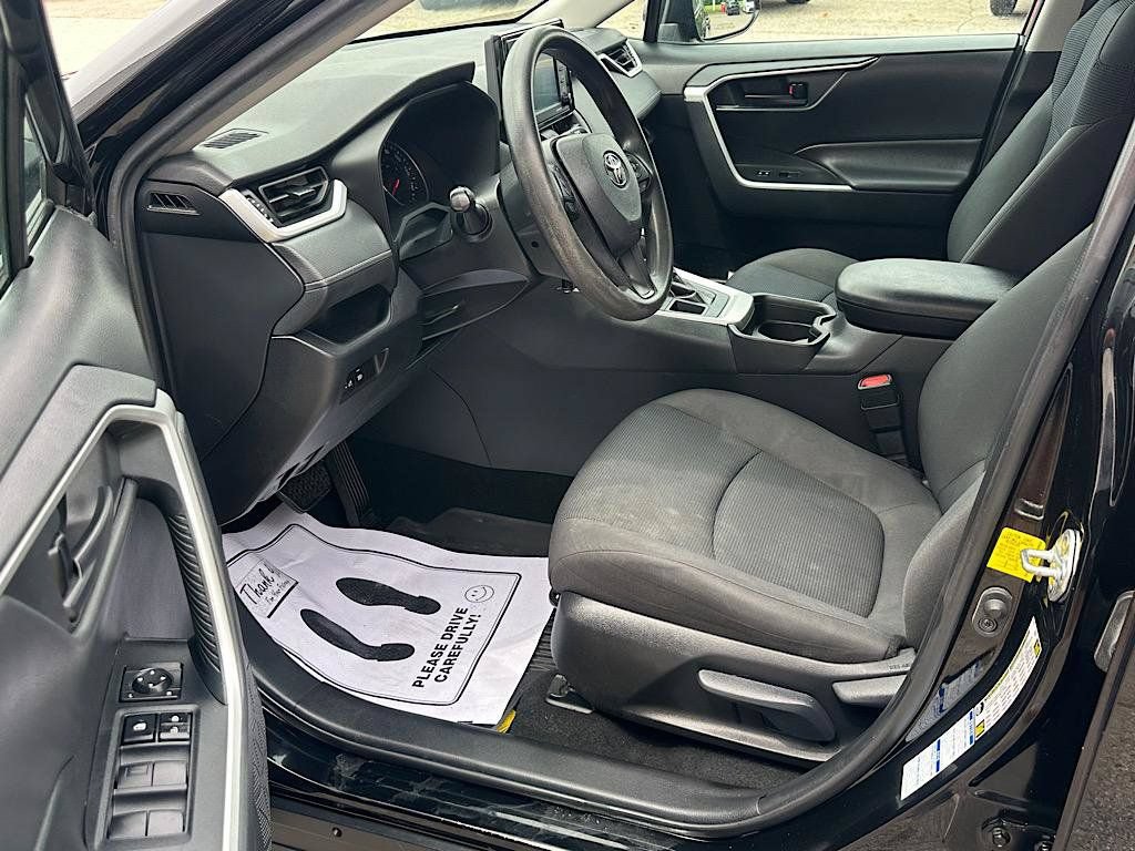 Certified 2021 Toyota RAV4 LE w/ Carpet Mat Package (TMS) AWD/4WD image 12