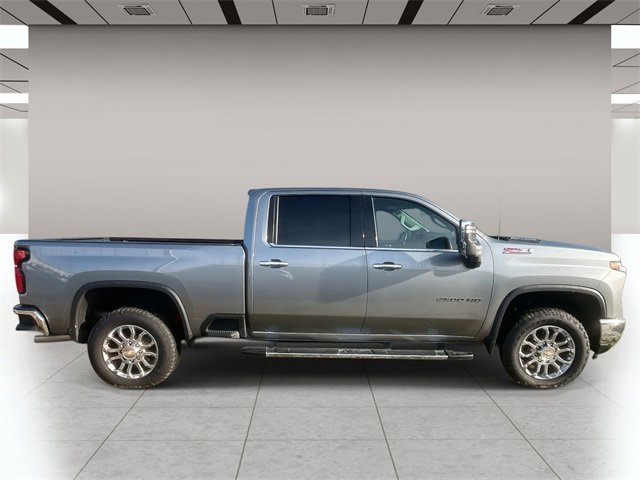 Used 2025 Chevrolet Silverado 2500 LTZ w/ LTZ Convenience Package image 2
