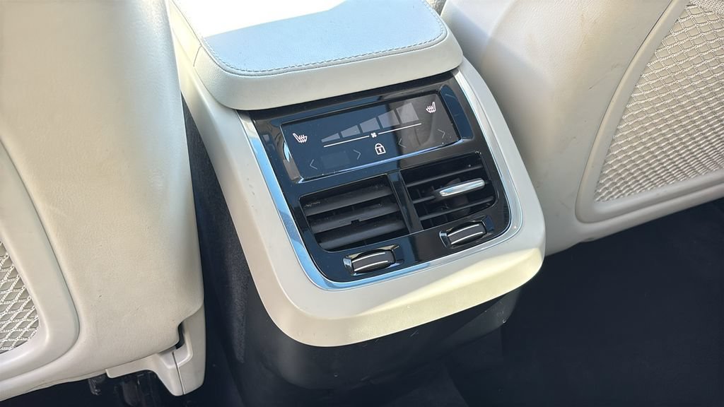 Certified 2023 Volvo XC90 B5 Plus w/ Protection Package Premier AWD/4WD image 9