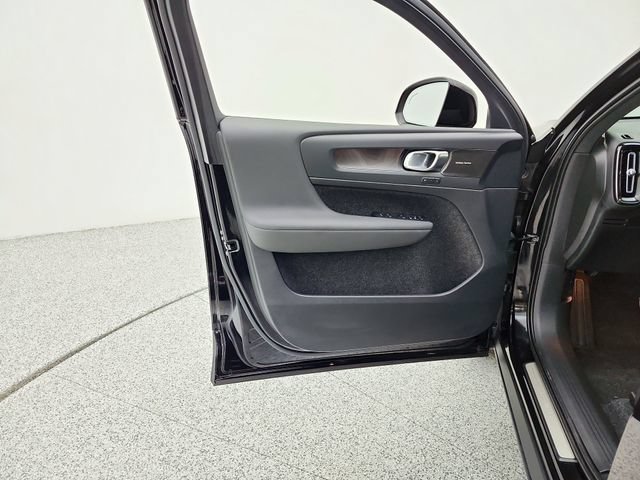 Certified 2024 Volvo XC40 Recharge Ultimate w/ Protection Package Premier AWD/4WD image 26