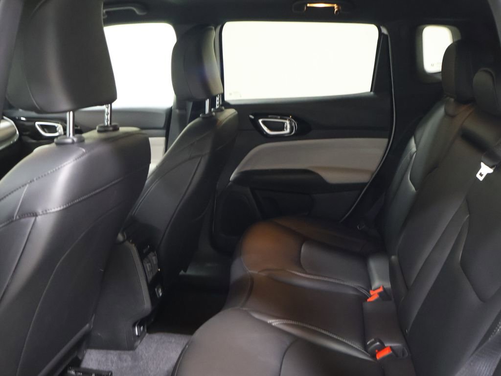 New 2026 Jeep Compass Limited AWD/4WD image 12