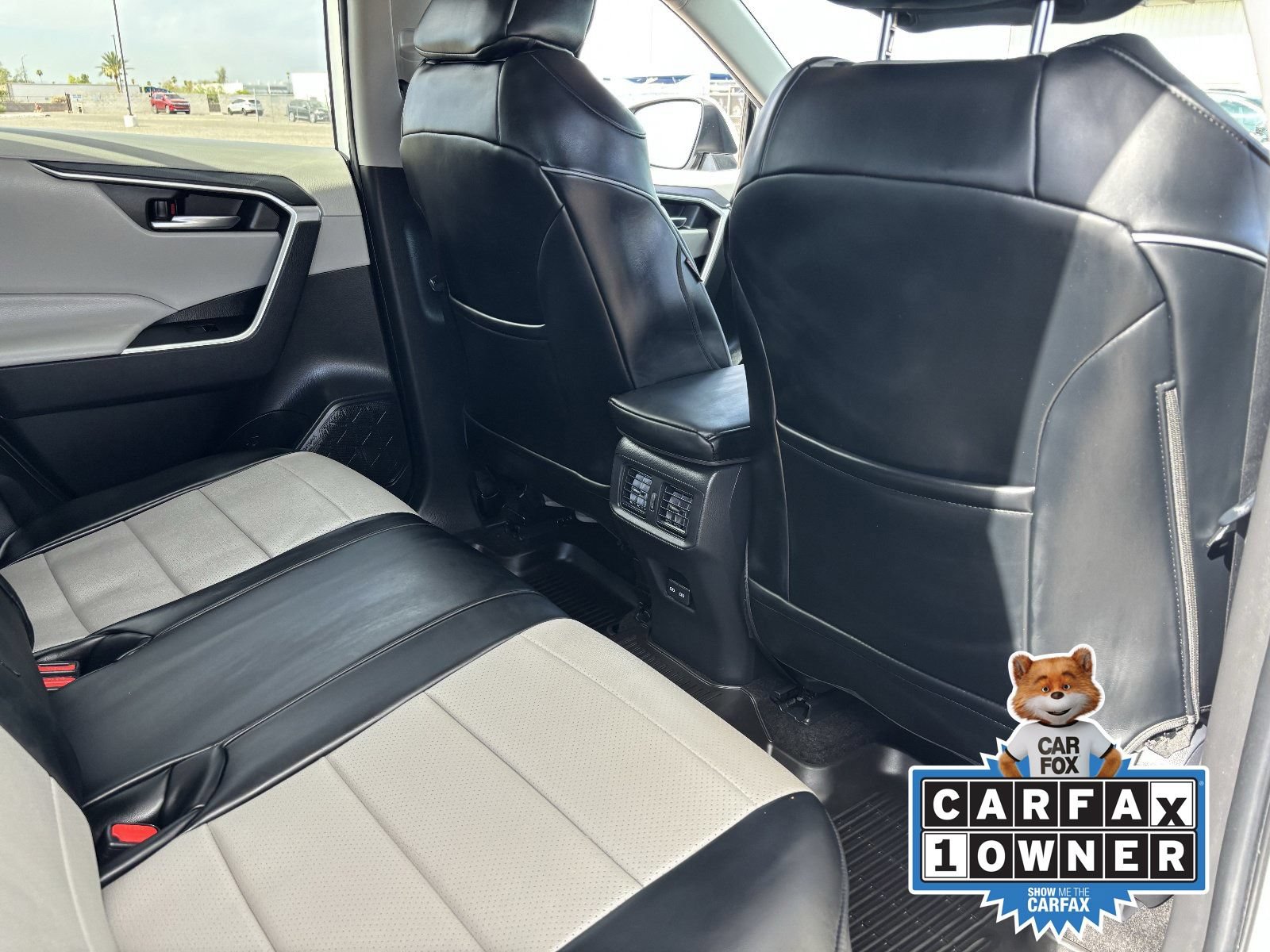 Used 2022 Toyota RAV4 XLE w/ Convenience Package FWD image 14