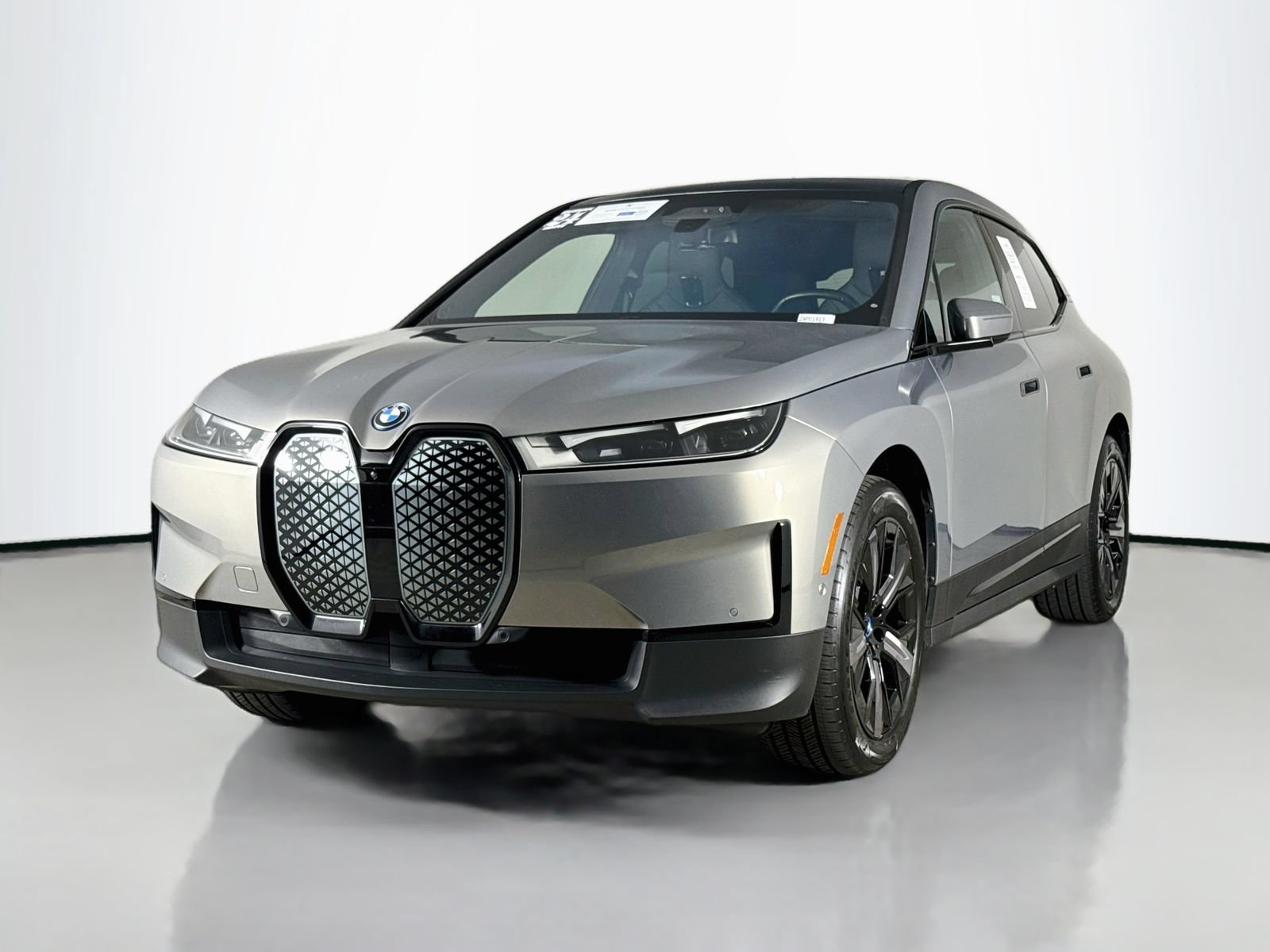 Certified 2024 BMW iX xDrive50 w/ Convenience Package AWD/4WD image 3