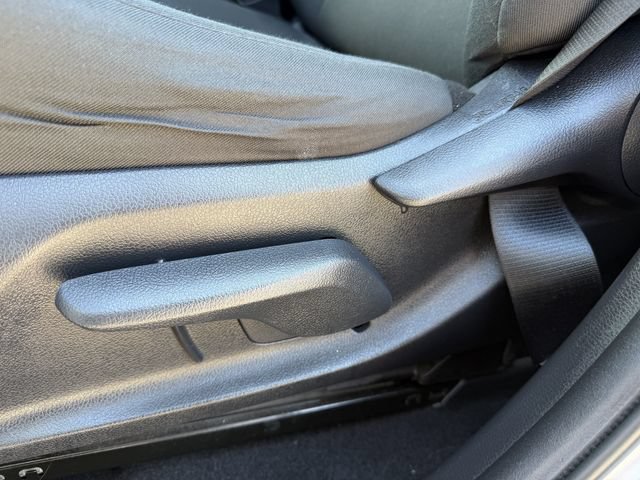 Used 2021 Toyota RAV4 LE FWD image 23