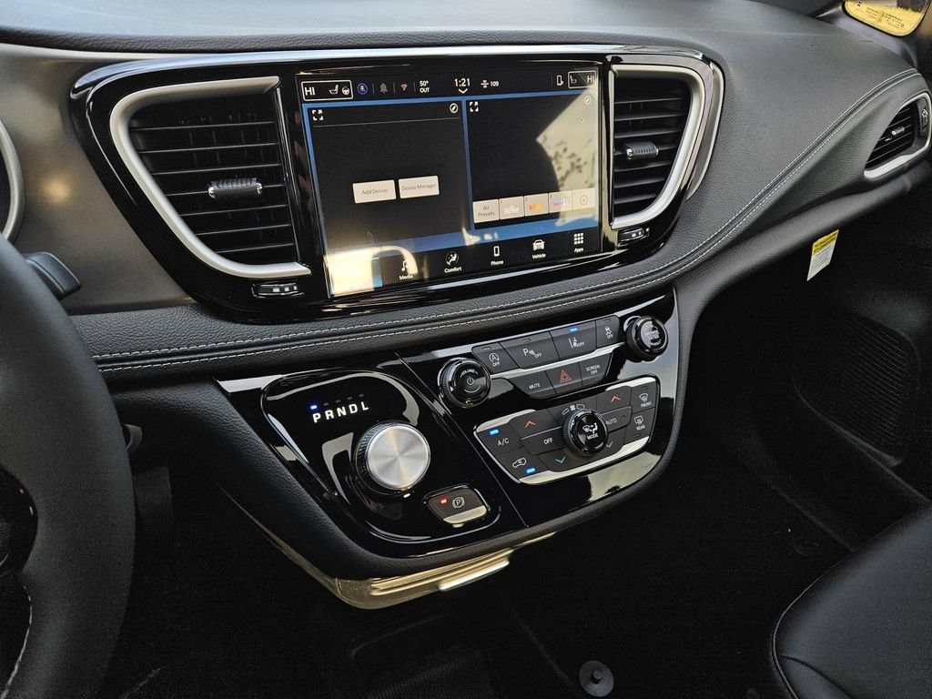 New 2026 Chrysler Pacifica Select w/ S Appearance Package FWD image 16
