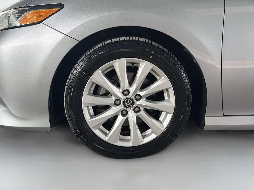 Used 2020 Toyota Camry LE FWD image 31