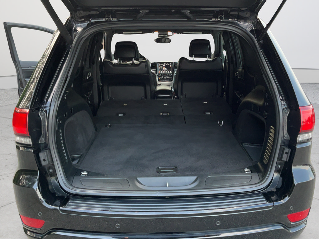 Used 2018 Jeep Grand Cherokee Altitude AWD/4WD image 40