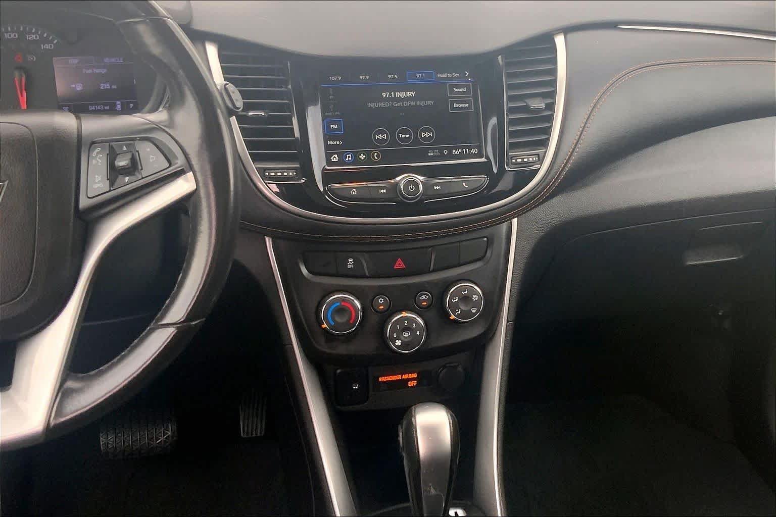 Used 2019 Chevrolet Trax LT w/ LT Convenience Package FWD image 6