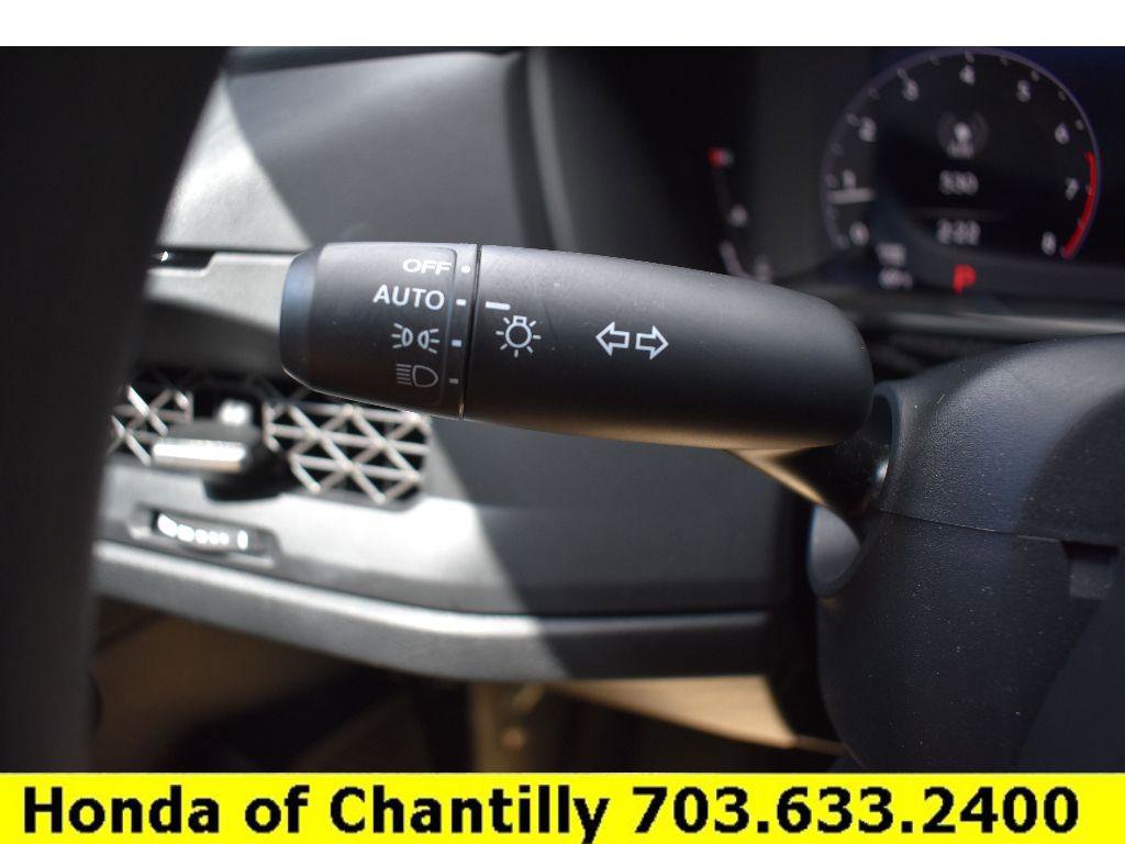 Used 2025 Honda Accord SE image 10