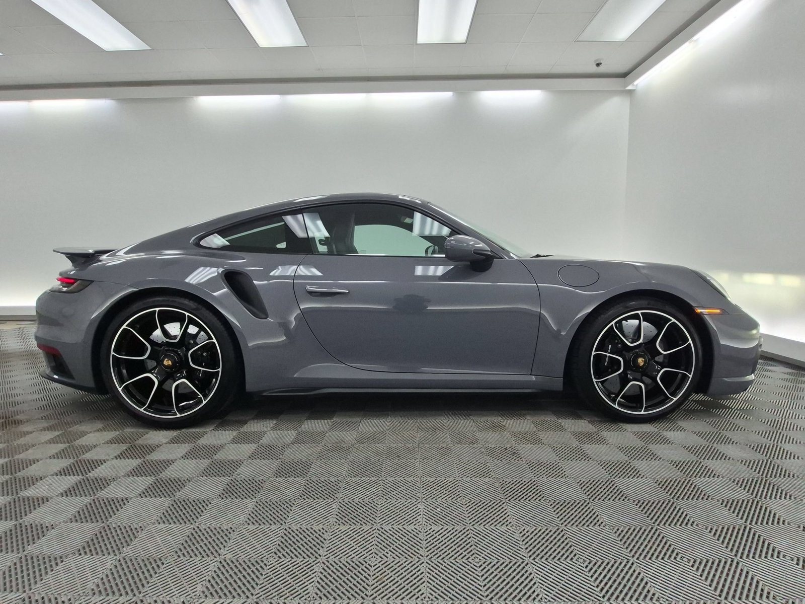 Used 2021 Porsche 911 Turbo S AWD/4WD image 8