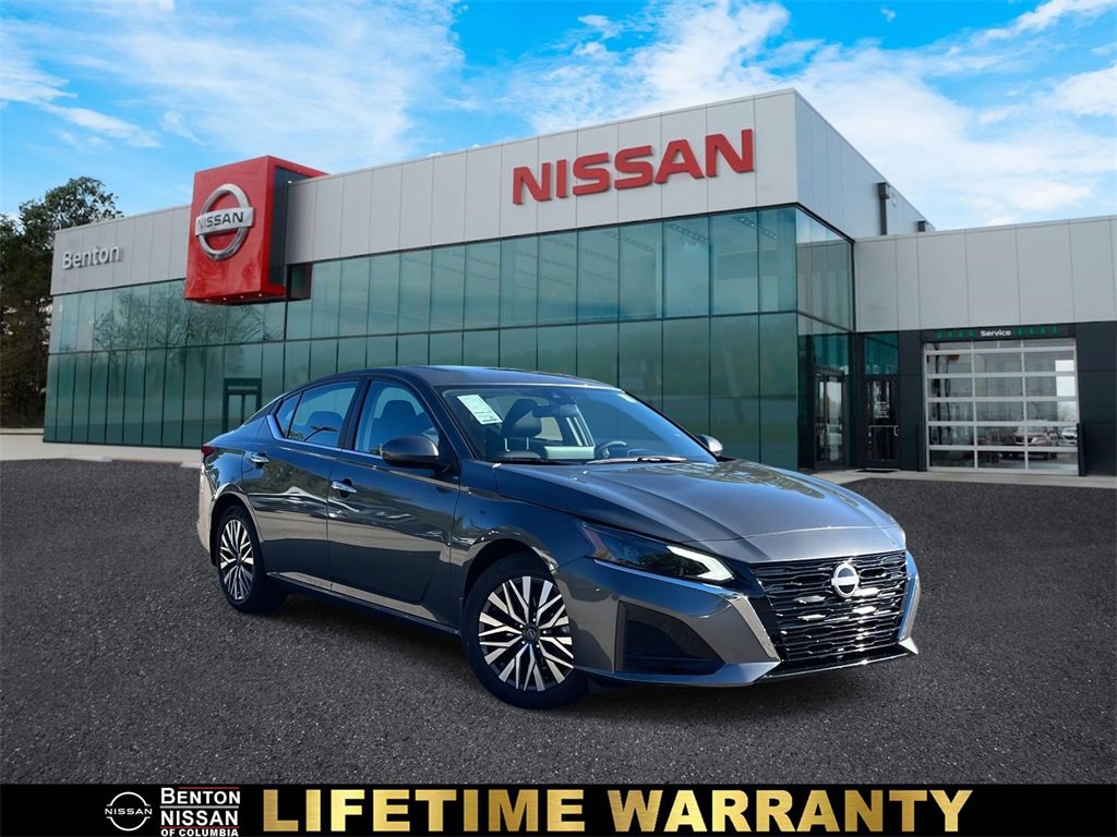 New 2025 Nissan Altima 2.5 SV w/ SV Premium Package