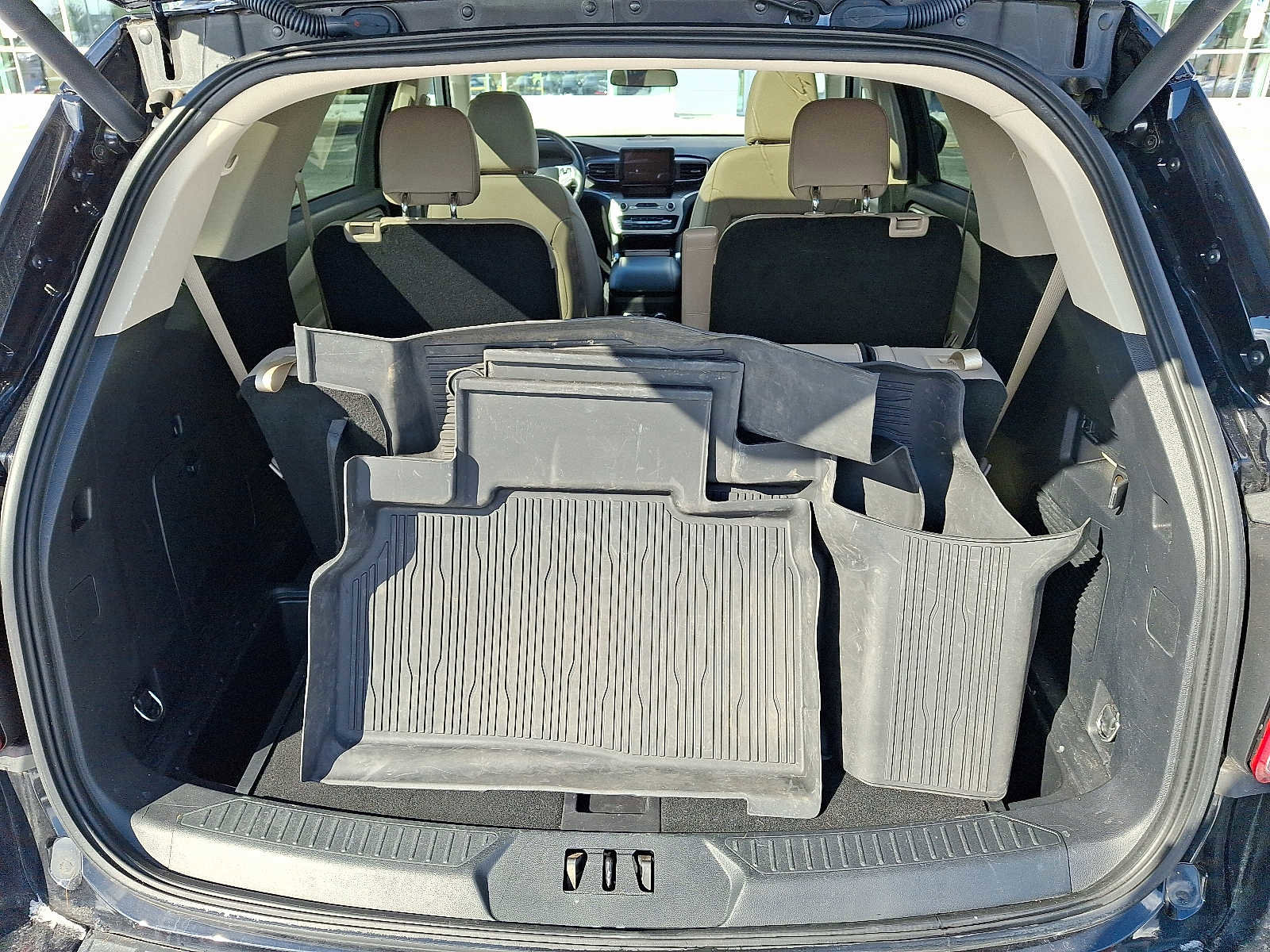 Certified 2022 Ford Explorer XLT w/ Equipment Group 202A image 32
