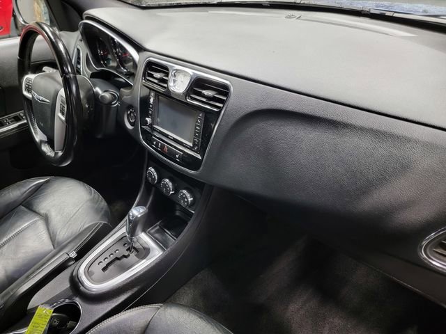 Used 2011 Chrysler 200 Limited image 17