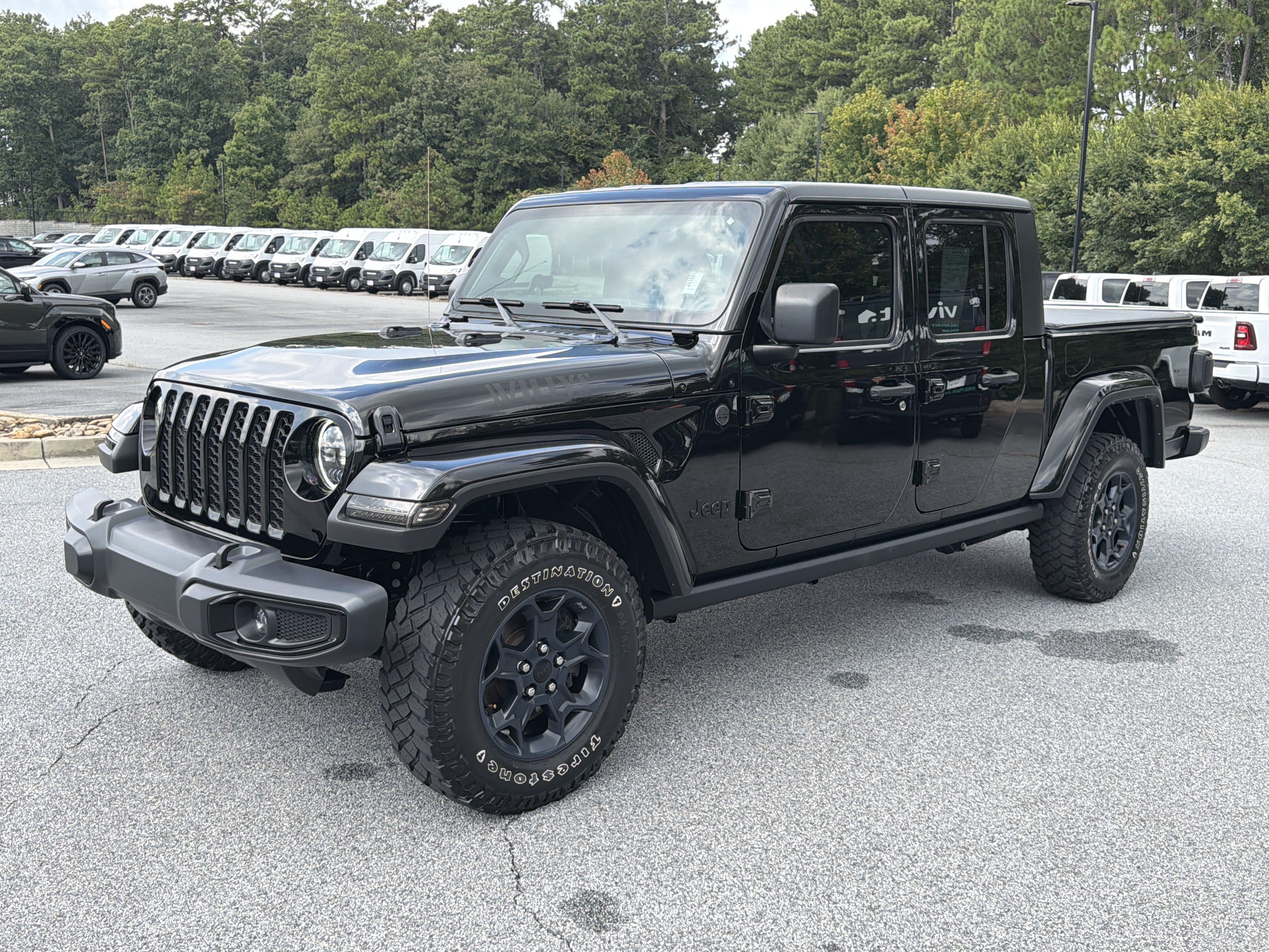 Used 2023 Jeep Gladiator Sport AWD/4WD image 3