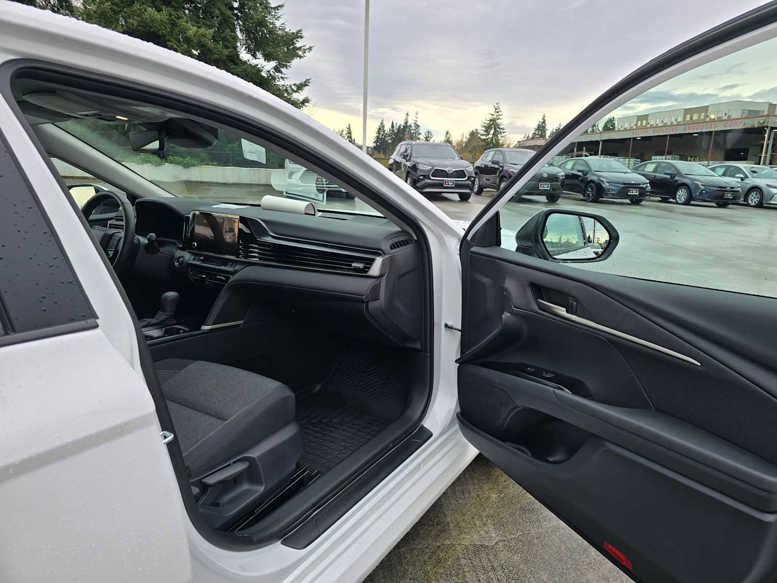 Used 2026 Toyota Camry LE w/ Convenience Package image 11