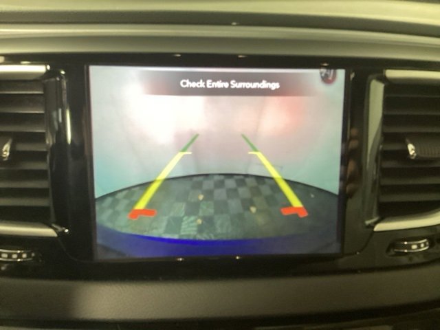 Used 2020 Chrysler Pacifica Touring-L image 20