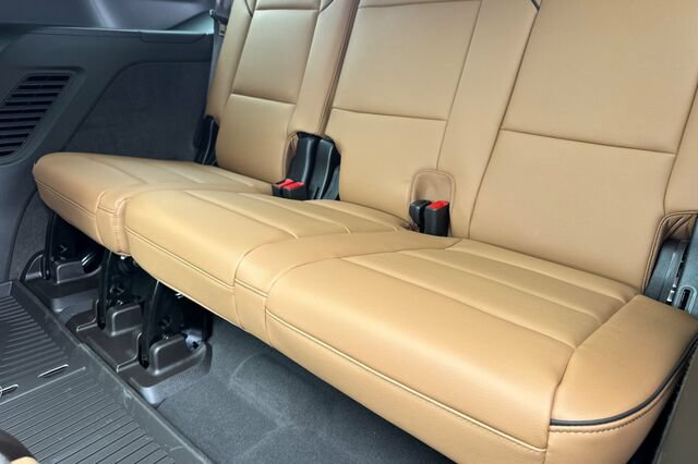 New 2026 Cadillac Escalade Luxury w/ Touring Package AWD/4WD image 16