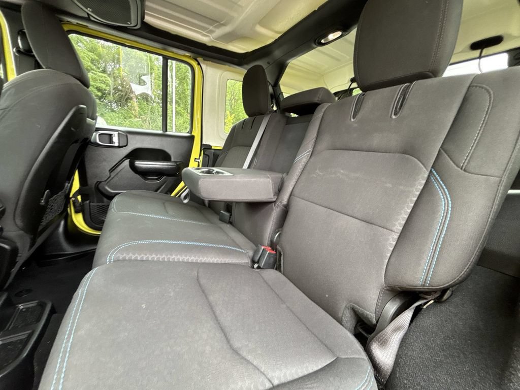 Used 2024 Jeep Wrangler Unlimited Rubicon 4xe AWD/4WD image 25